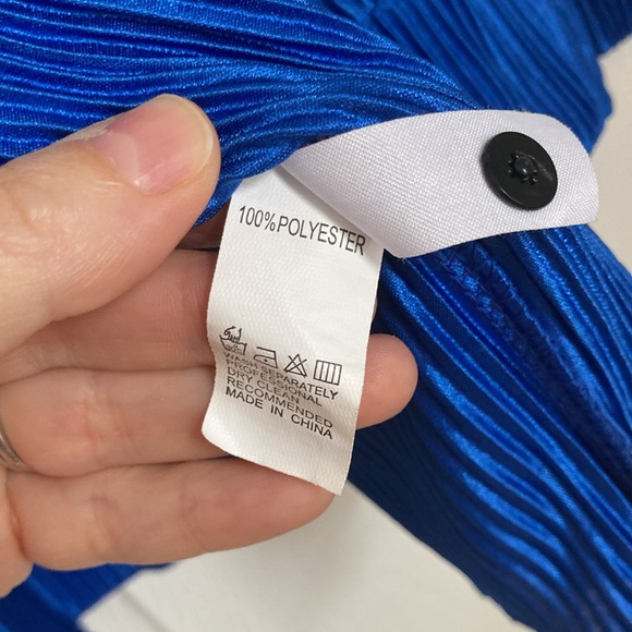 Pleated Beach Matching Button Down Shirt and Pant Set - Picture 4 of 8